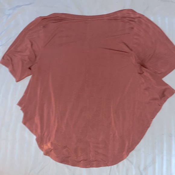 size 2 lululemon flowy shirt - Picture 2 of 4